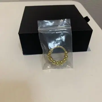 Curulia 골드 비즈 반지