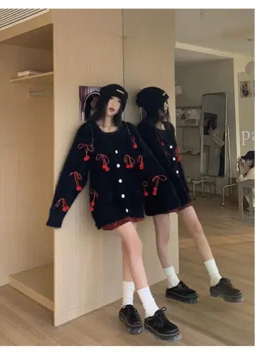 한국 스타일 오버 사이즈 모헤어 터치 가디건 블랙 체리