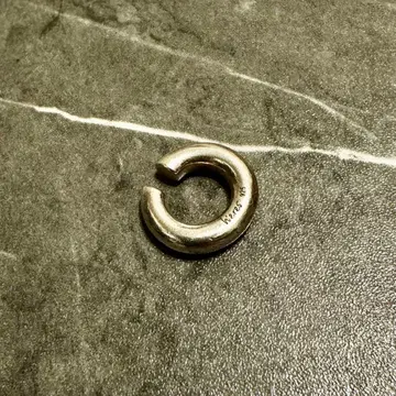 here's ICE EAR CUFF 501