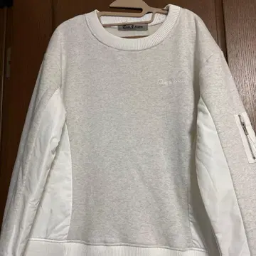 그레이 긴팔 트레이닝복 사이드 포켓 포함