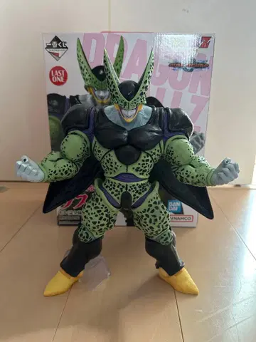 제일복권 드래곤볼 VS옴니버스 그레이트 라스트원상 셀 완전체