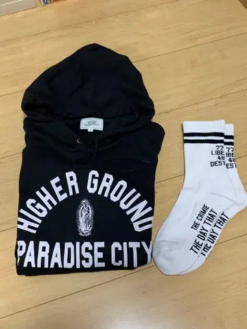 미사용 새상품 THE CRIMIE 풀오버 후드티 삭스 2세트