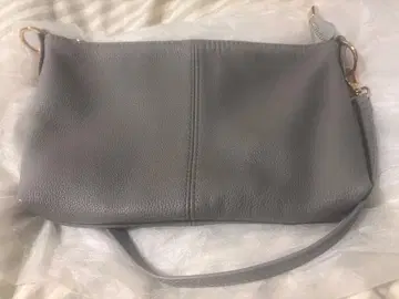 그레이 가죽 클러치백