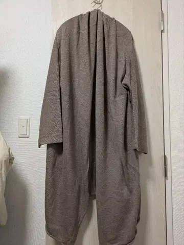 로렌 마누지안 롱 가디건