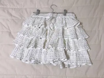 Chico 화이트 프릴 미니 플레어 스커트