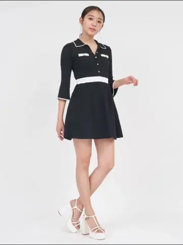 로얄 파티 ROYAL PARTY 카라부착 배색 니트 미니 플레어 원피스