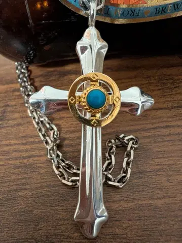 크로스형 펜던트 목걸이