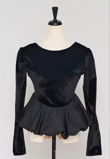 블랙 페플럼 상의 긴팔 오픈 백