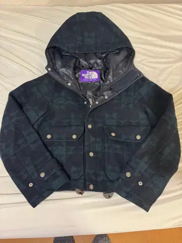 THE NORTH FACE 체크 무늬 다운 자켓 S 사이즈