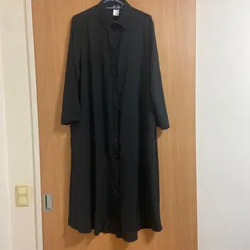 블랙 버튼 원피스