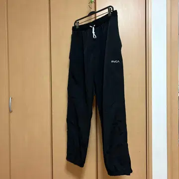 RVCA 블랙 팬츠