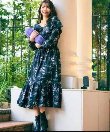 ROYAL PARTY 케이프 칼라 플레어 원피스