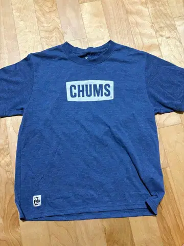 CHUMS 네이비 로고 T셔츠