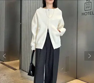 [ mystic ] 보틀넥 ZIP 니트 아이보리 사이즈 1