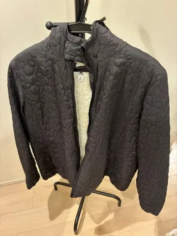 디즈니 퀼팅 자켓 후드 부착 XL 사이즈