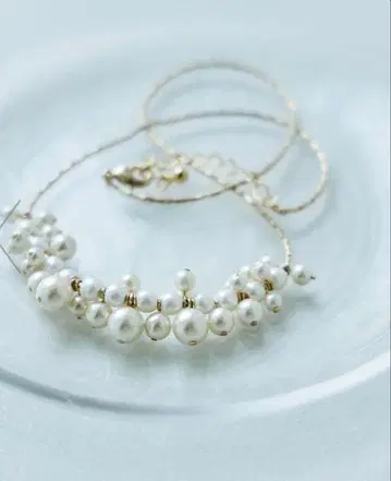 니아나 볼륨 펄 목걸이