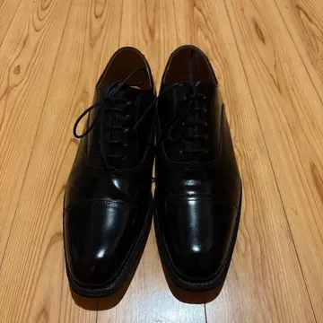 블랙 가죽 캡토 드레스 슈즈