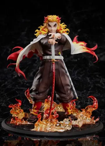 렌고쿠 쿄쥬로 무한열차편 1/8 스케일 피규어