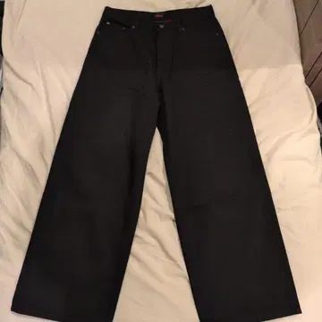 HUGO 블랙 와이드 레그 데님