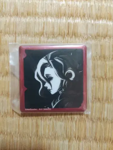 제5인격 피의 여왕 캔뱃지