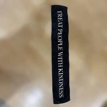 TREAT PEOPLE WITH KINDNESS 타월 해리 스타일스