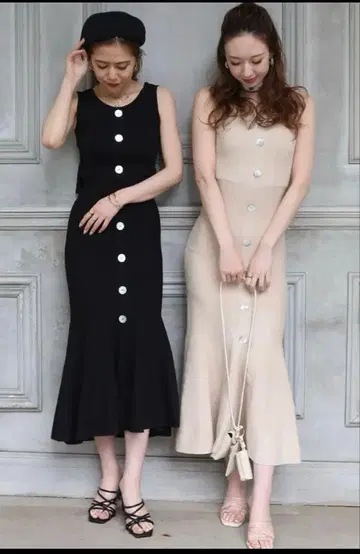 로얄 파티 니트 슬리브리스 원피스