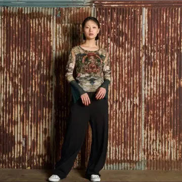 비비안 탐 화이트 라인 컷 커브 팬츠