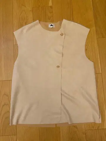 ABITOKYO 베이지 슬리브리스 베스트 M