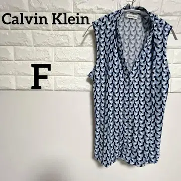 [ Calvin Klein ] 슬리브리스 상의 기하학 패턴