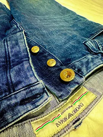 EMPORIO ARMANI 스트레치 데님 GOLD 버튼