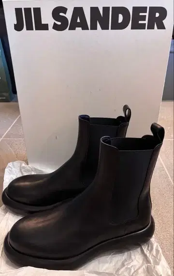 [ 미사용 새상품 ] JIL SANDER 가죽 첼시 부츠 41 사이즈