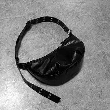 극미품 00s 아카이브 숄더백 y2k 블랙