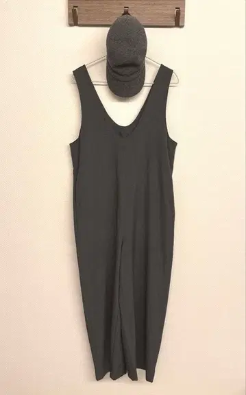 [ 새상품급 ] FORK&SPOON 그레이 V넥 살로펫