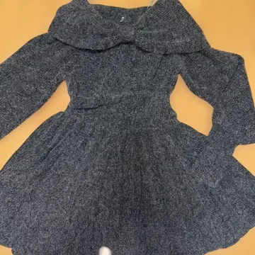 오픈 숄더 니트 원피스