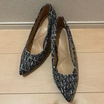 블랙 & 화이트 트위드 하이힐