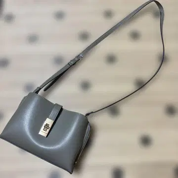 내추럴 뷰티 베이직 라이트 월렛 숄더백