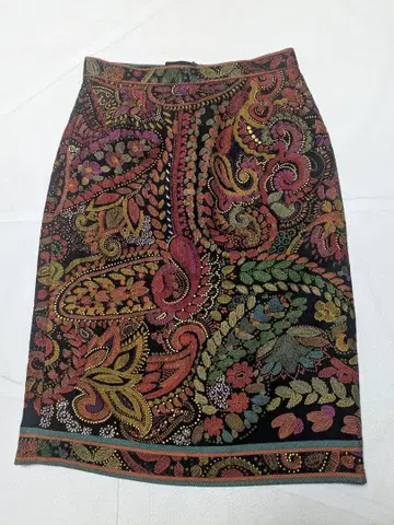 LEONARD 레오나르 캐시미어 혼방 페이즐리 리프 타이트 스커트