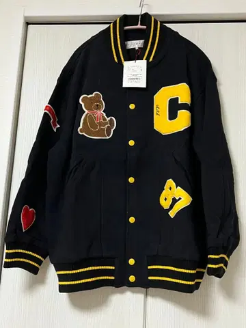 미사용 새상품 차일드우먼 바시티 자켓 블랙 곰 아플리케