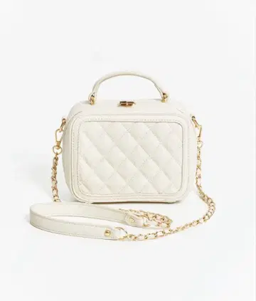 택 포함 미사용 새상품 Noela 퀼팅 스퀘어 백 노엘라