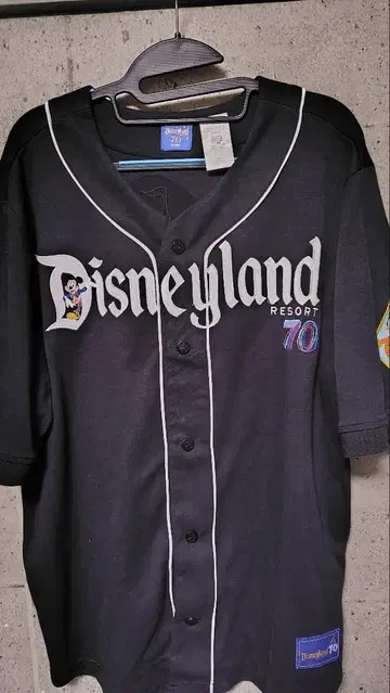 캘리포니아 디즈니 베이스볼 T셔츠 M 사이즈