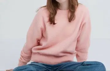 유니클로 프리미엄 라무 크루넥 스웨터 핑크 심플 베이직