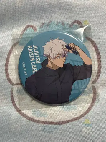 주술회전 카페 2025 고죠 사토루 캔뱃지