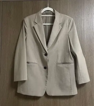 GU / 베이지 테일러드 자켓