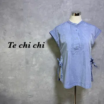 Te chi chi 블라우스 하프 버튼 슬릿 라이트 블루 4827N