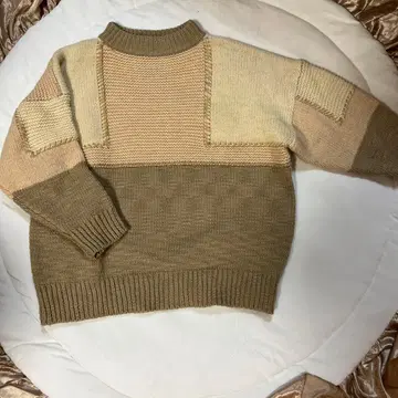 MOUSSY 베이지 계열 니트 스웨터 패치워크풍