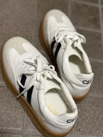 Chico 화이트 블랙 스트라이프 스니커즈