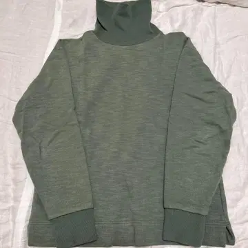 잭맨 GG 맨투맨 하이넥 그린