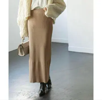 노블 타이트 스커트