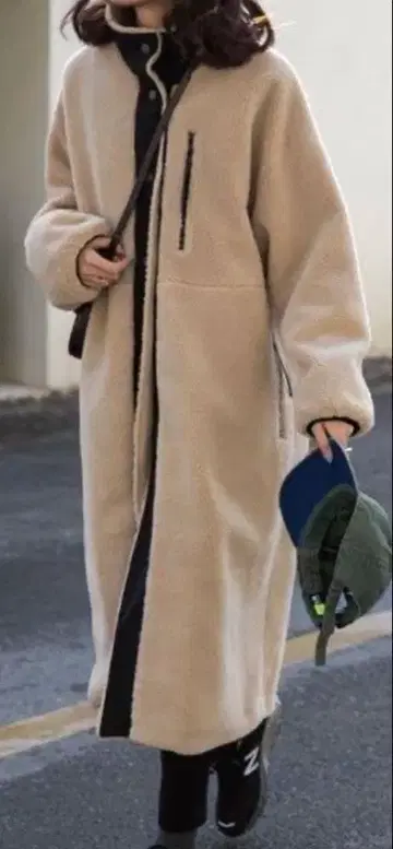 [새상품급] chuclla 츄클라 보아 코트 베이지 S 사이즈