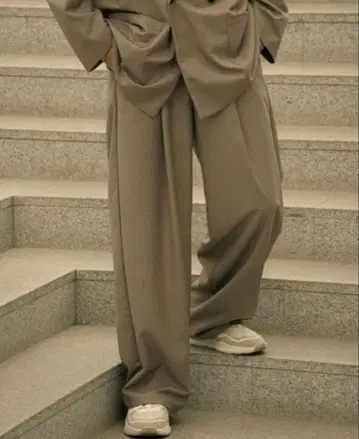 welise x 카자하야 유타 원턱 릴렉시 와이드 슬랙스 팬츠